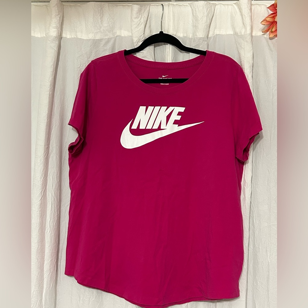 SOLD IN BUNDLE Nike Dri-Fit size 1X